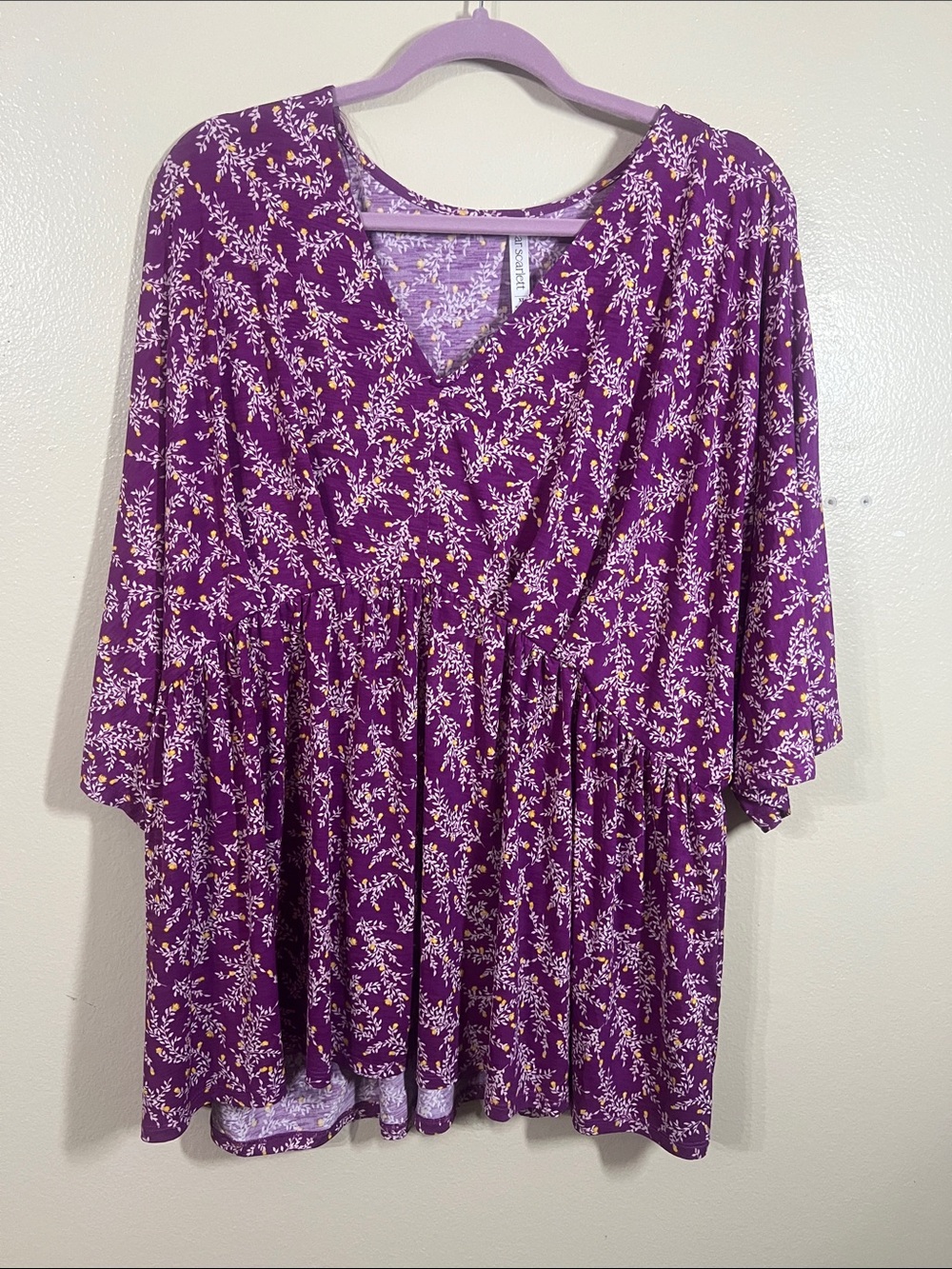 Floral V-Neck Peplum Tunic in Purple